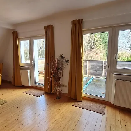 Ollywood Hill Apartmán